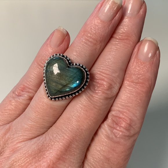 Rainbow Flash, Heart-Shaped, Labradorite Ring - Size 6.5 - Picture 4 of 4
